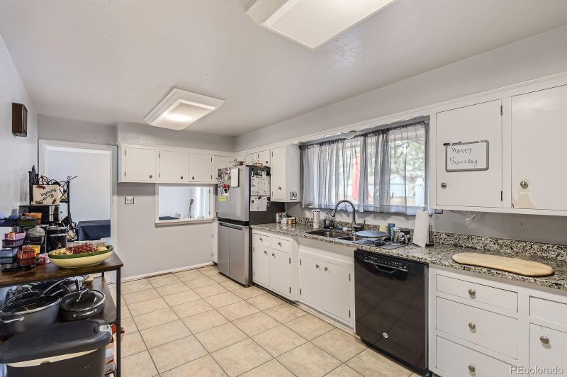 555 W Mansfield Ave, Englewood, CO 80110