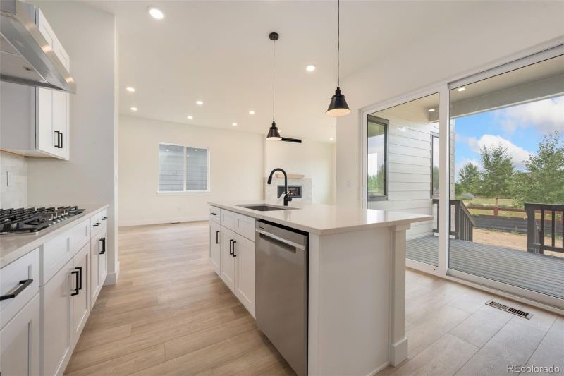 1637 Winter Glow Dr, Windsor, CO 80550