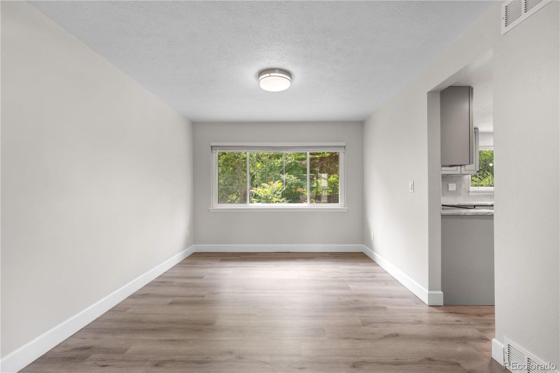 10724 E Maplewood Pl, Englewood, CO 80111