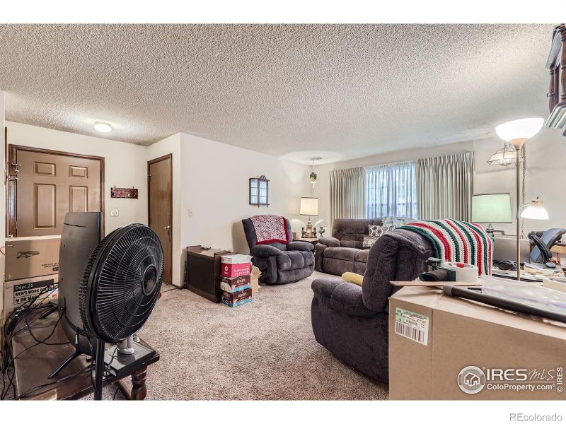 7951 S Estes St, Littleton, CO 80128
