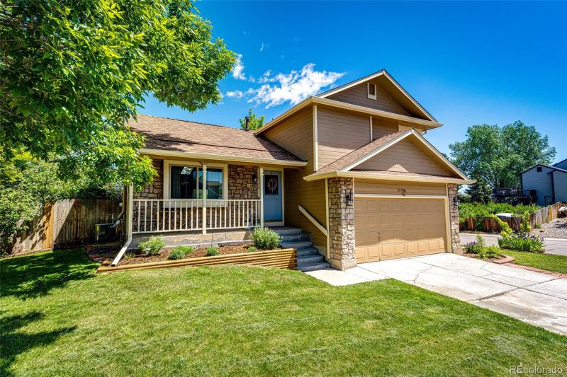 19706 E Bellewood Dr, Centennial, CO 80015