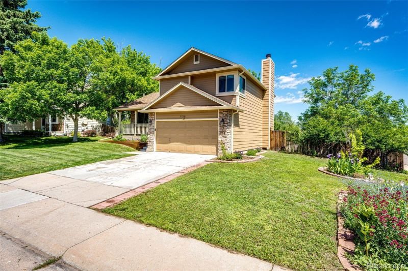 19706 E Bellewood Dr, Centennial, CO 80015