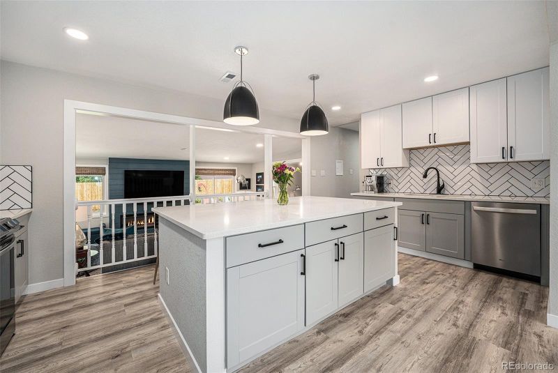 1892 S Meade St, Denver, CO 80219