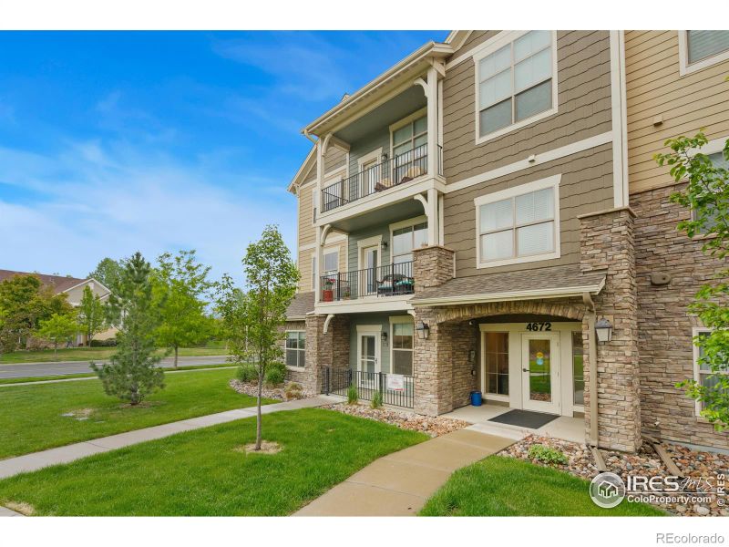 4672 Hahns Peak Dr #101, Loveland, CO 80538