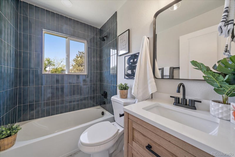 3206 Elizabeth St, Denver, CO 80205