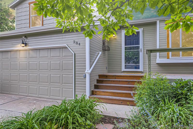 284 S Lincoln Ave, Louisville, CO 80027