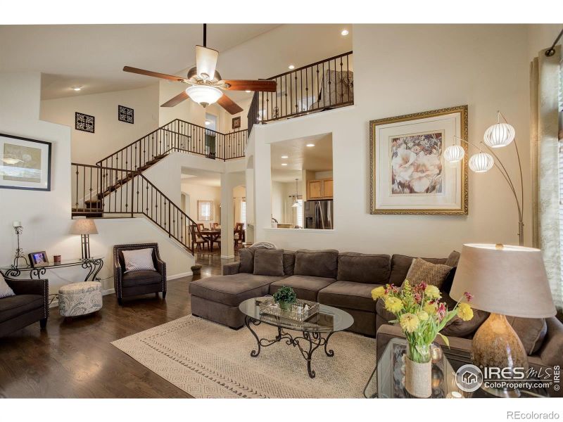 1613 Golden Bear Dr, Longmont, CO 80504