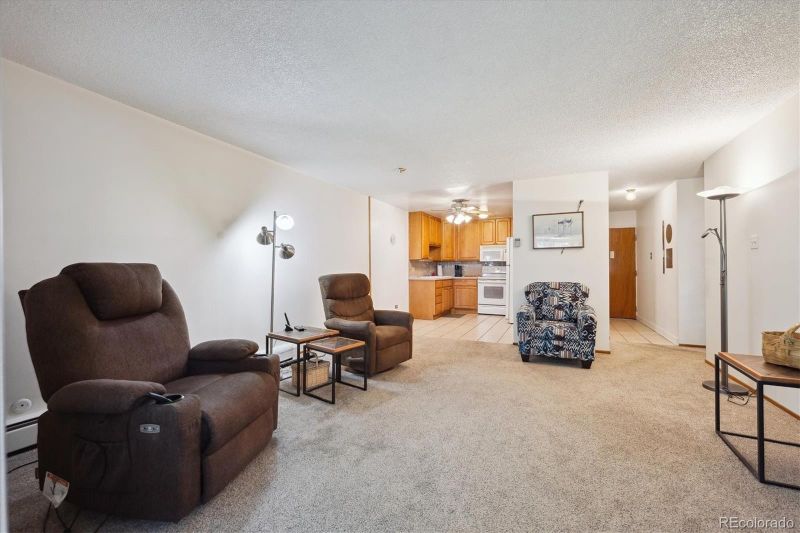 710 S Clinton St #1A, Denver, CO 80247