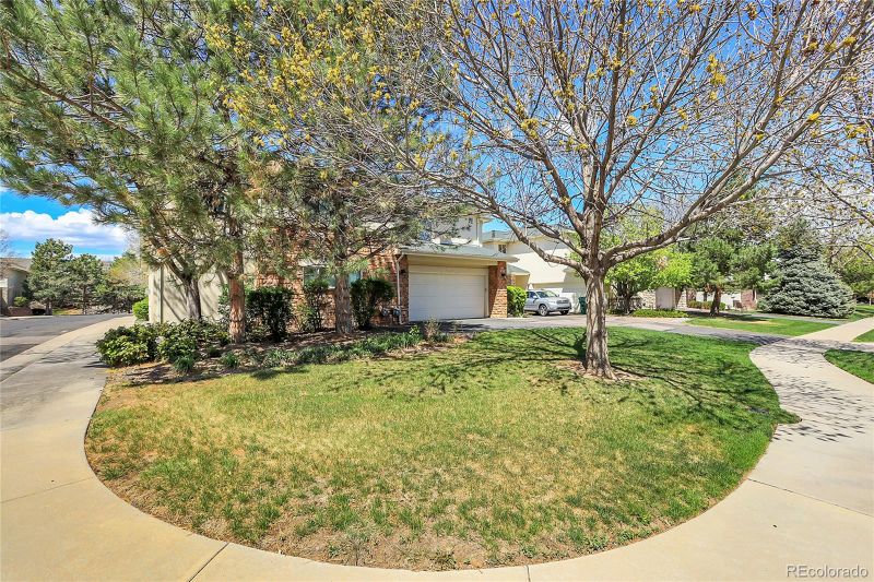 1311 S Kingston St, Aurora, CO 80012