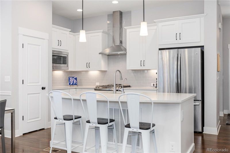 8768 E 54th Pl, Denver, CO 80238