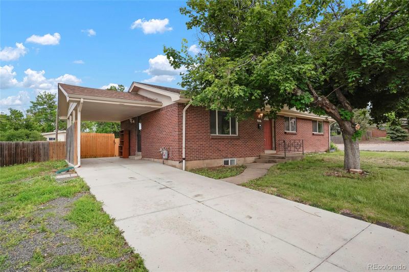 6698 S Wellington Ct, Centennial, CO 80121