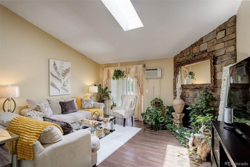 10150 E Virginia Ave #18-302, Denver, CO 80247