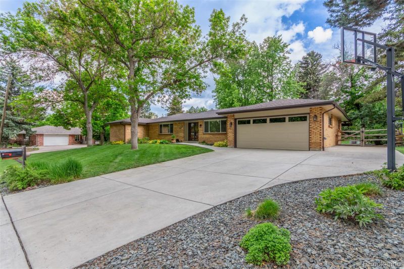 5890 W Quarles Dr, Littleton, CO 80128