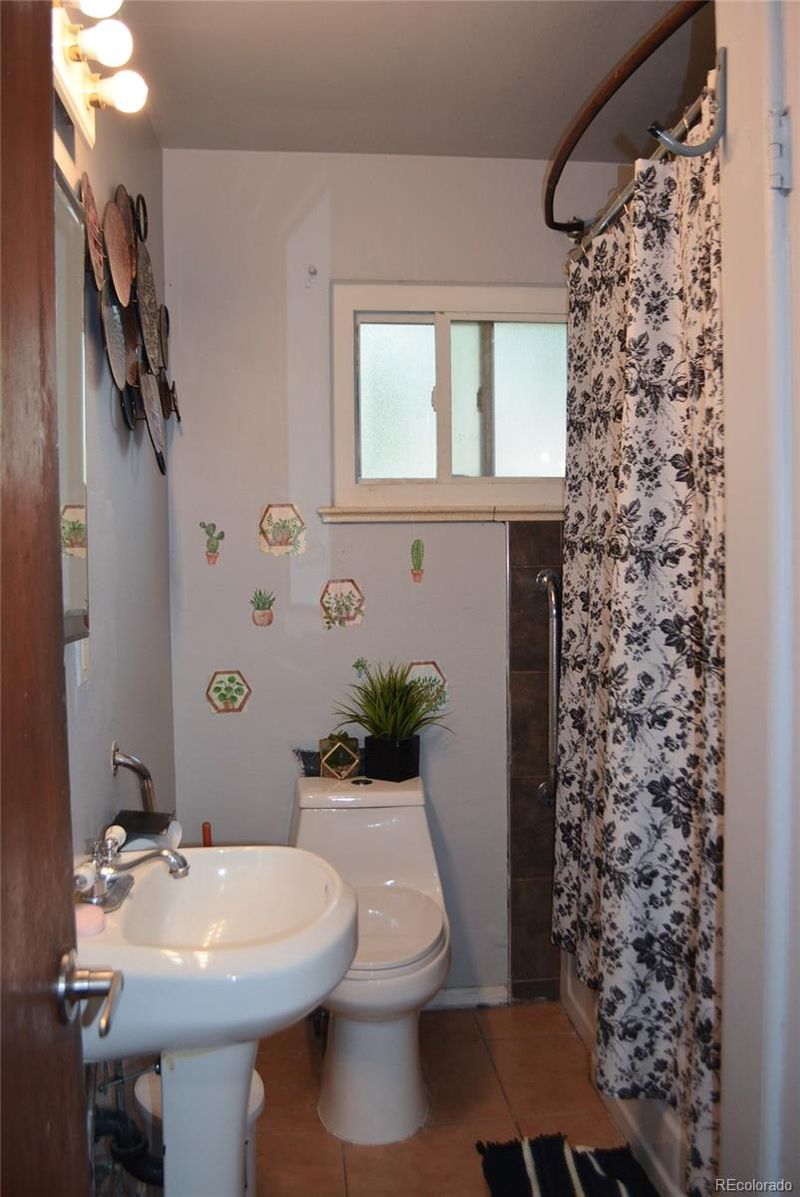2885 Quay St, Wheat Ridge, CO 80033