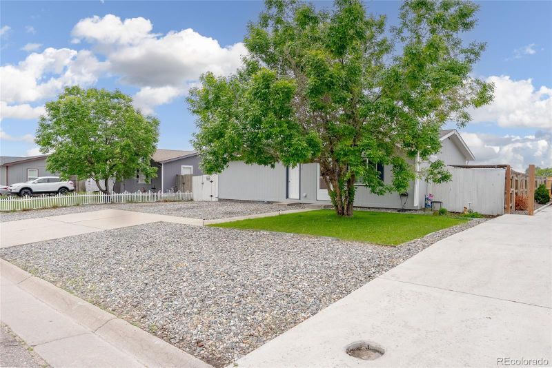 687 Prairie Ave, Brighton, CO 80603