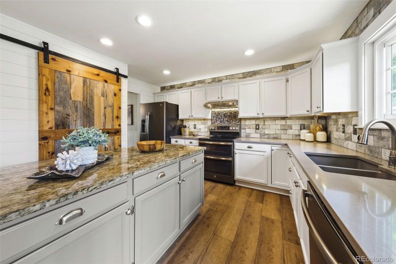 2011 Sundrop Trl, Highlands Ranch, CO 80126
