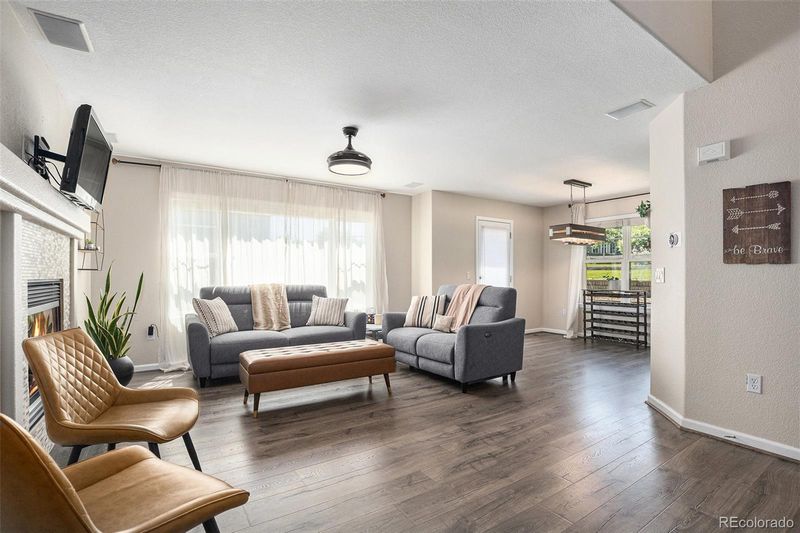 22002 E Irish Dr, Aurora, CO 80016