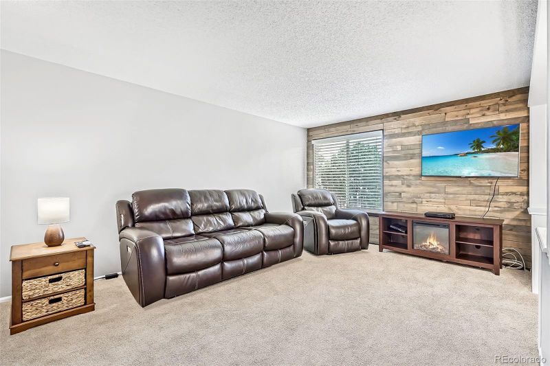 9630 W 104th Ave, Broomfield, CO 80021