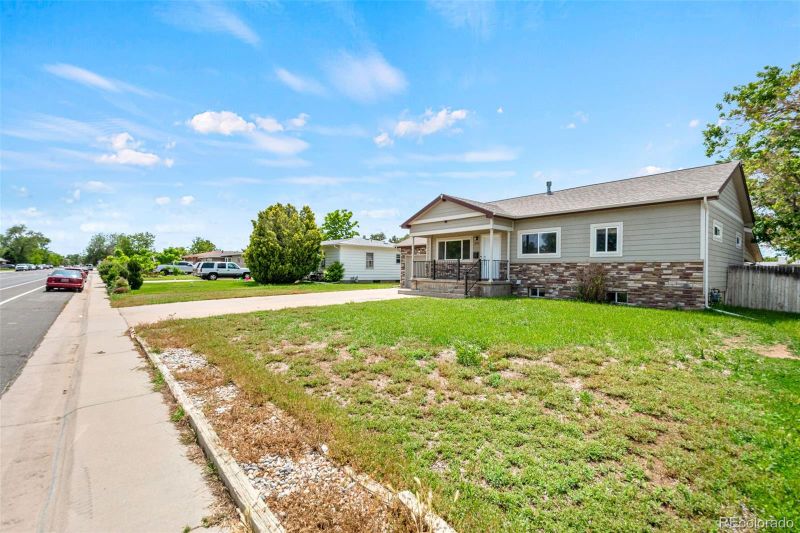 335 N 11th Ave, Brighton, CO 80601