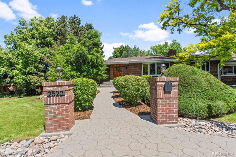 2520 Eldridge Cir, Golden, CO 80401
