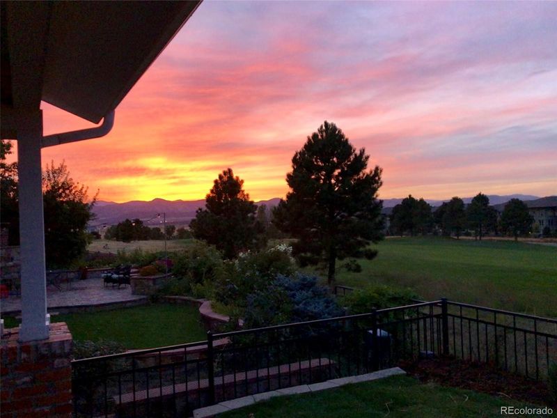 3075 Greensborough Dr, Highlands Ranch, CO 80129