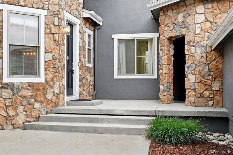 2832 Danbury Ave, Highlands Ranch, CO 80126