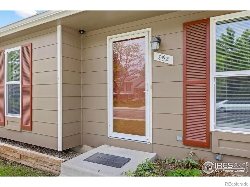 852 W Linden St, Louisville, CO 80027