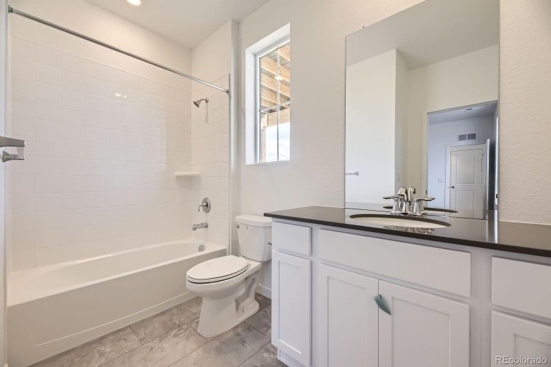 2188 S Haleyville Way, Aurora, CO 80018