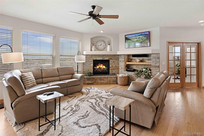 7724 Kryptonite Ln, Castle Rock, CO 80108