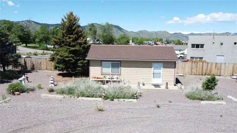 16601 S Golden Rd, Golden, CO 80401