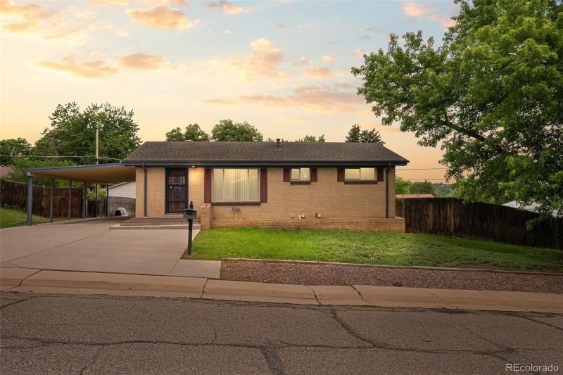 6627 Eaton St, Arvada, CO 80003