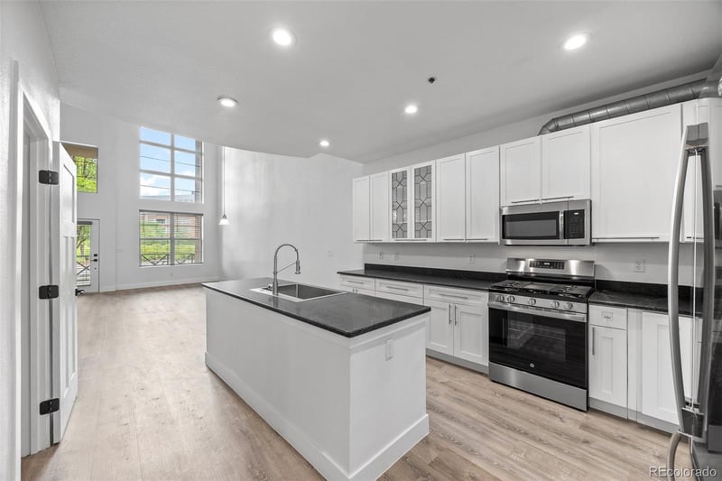 7700 E 29th Ave #102, Denver, CO 80238