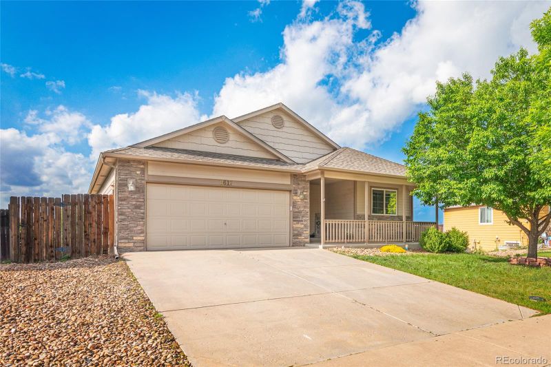 8617 W 17th St Dr, Greeley, CO 80634