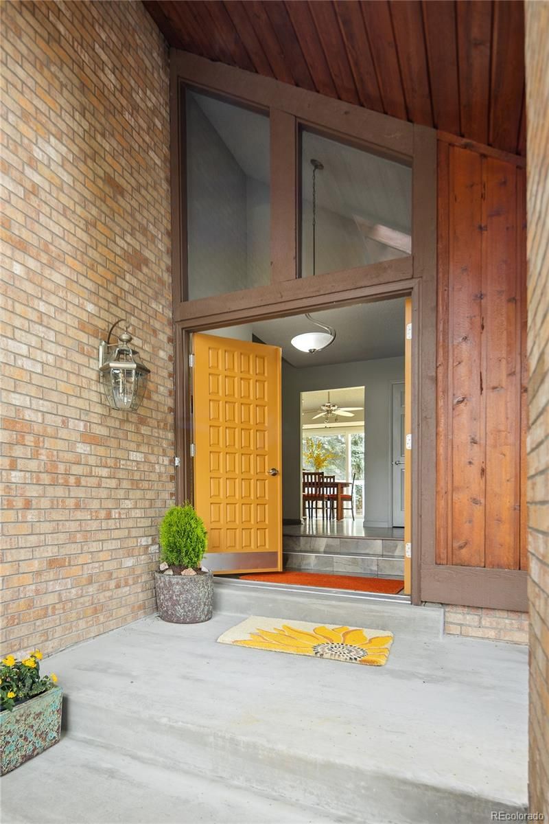 10572 E Orchard Pl, Englewood, CO 80111