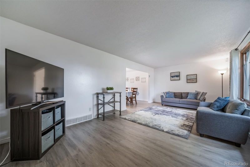 2276 S Dover Way, Lakewood, CO 80227