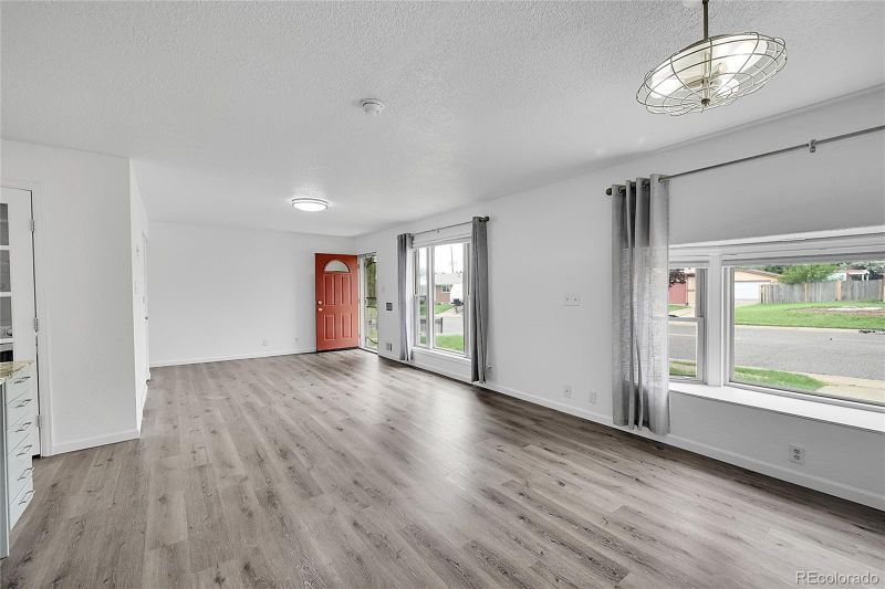 641 E 104th Pl, Northglenn, CO 80233