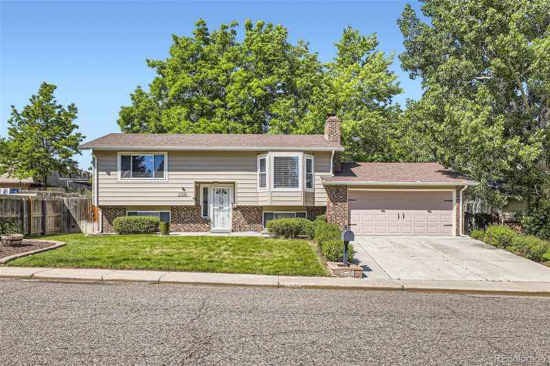 7331 S Webster St, Littleton, CO 80128