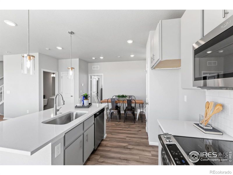 3364 Streamwood Dr, Johnstown, CO 80534