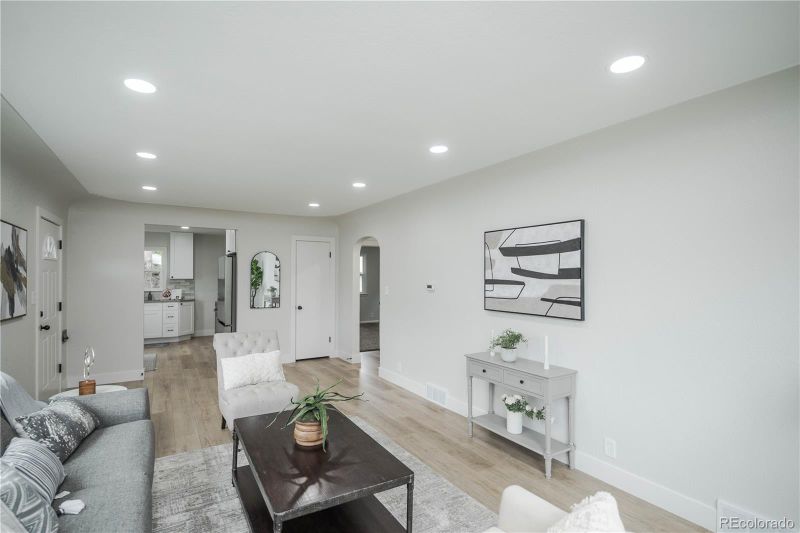 1809 W Crestline Dr, Littleton, CO 80120
