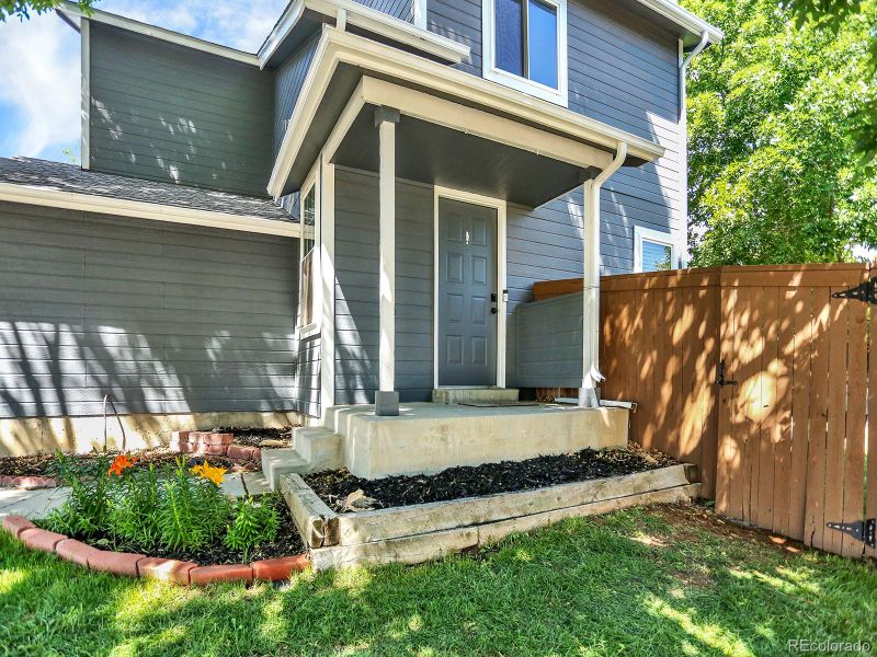 453 Arden Cir, Highlands Ranch, CO 80126