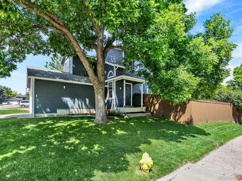 453 Arden Cir, Highlands Ranch, CO 80126