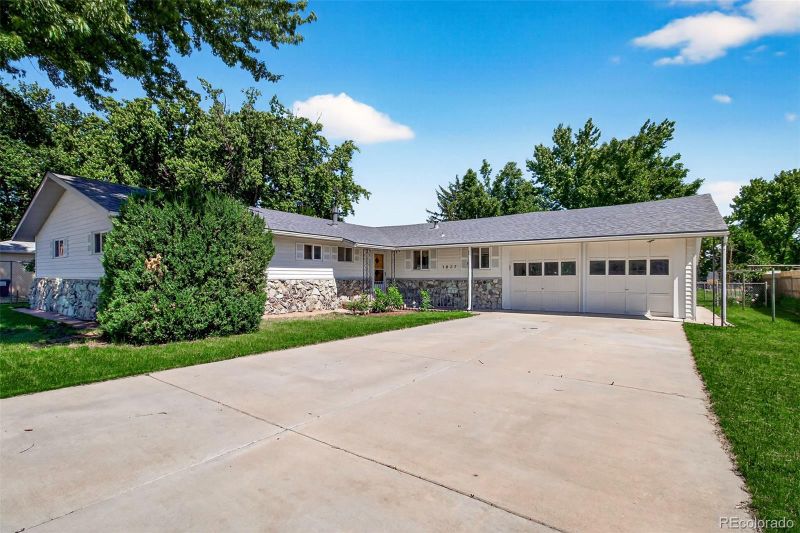1637 Grand Ave, Canon City, CO 81212