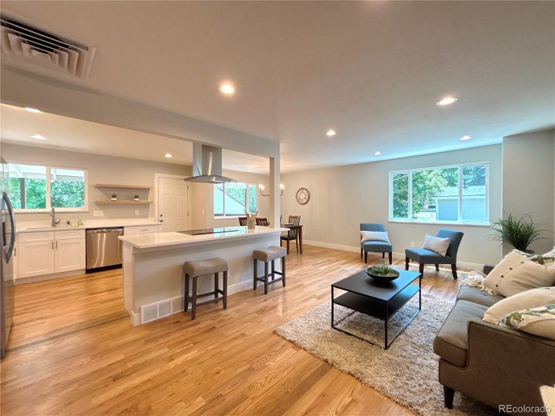 6484 S Datura St, Littleton, CO 80120