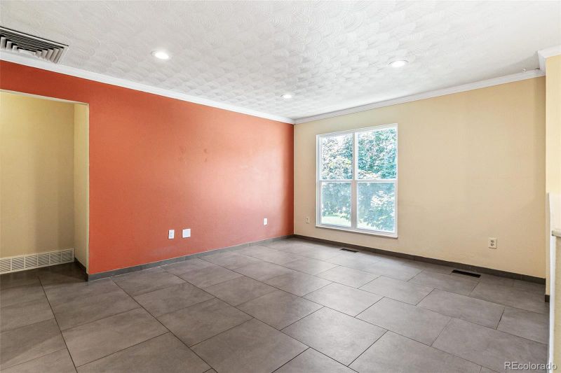 8539 W Duquesne Dr, Lakewood, CO 80227