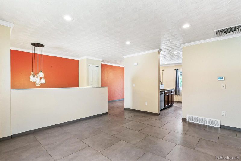 8539 W Duquesne Dr, Lakewood, CO 80227