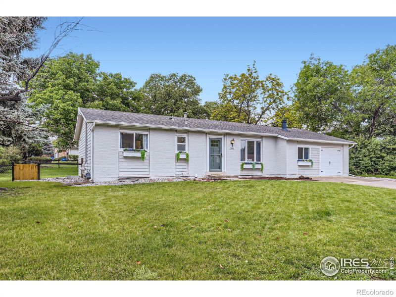 7442 Jay Ct, Arvada, CO 80003