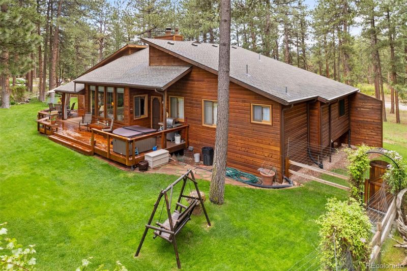 4407 Delaware Dr, Larkspur, CO 80118