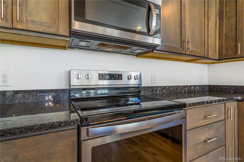 497 Valley Way, Bennett, CO 80102