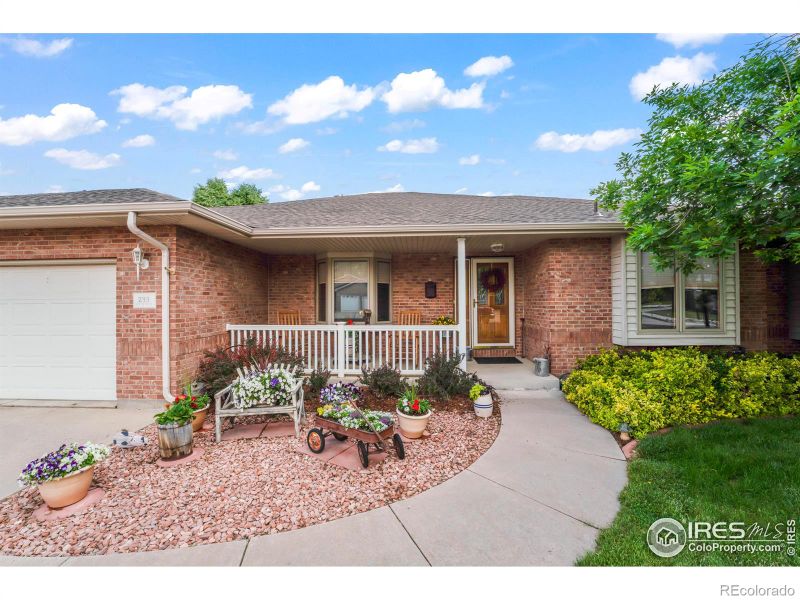 233 Elizabeth Ct, Fort Lupton, CO 80621