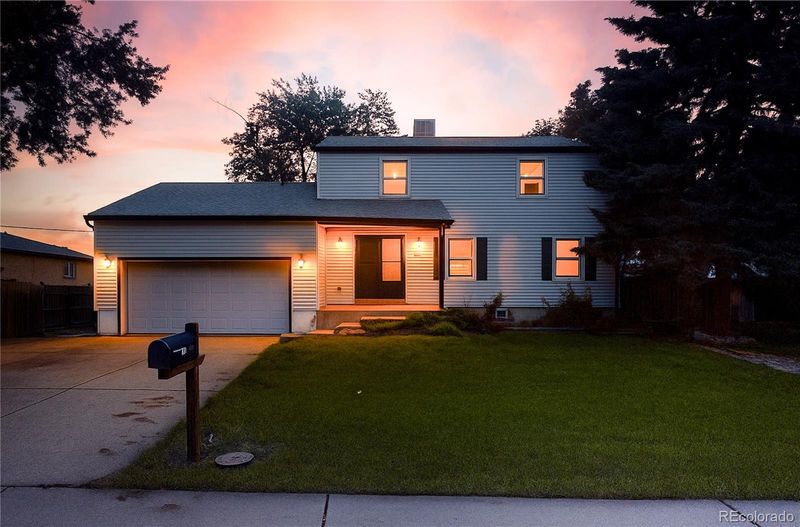 7431 Webster St, Arvada, CO 80003